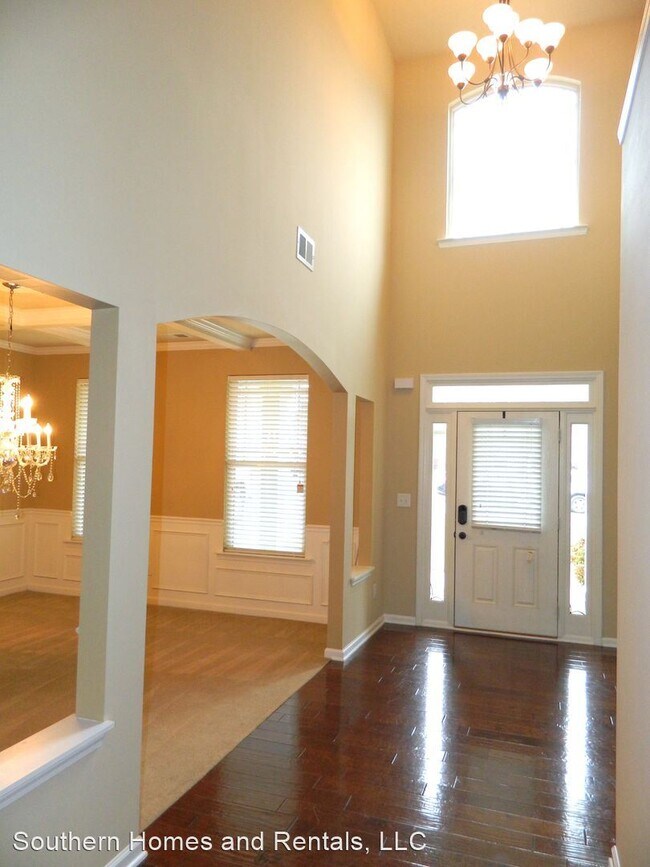 Building Photo - 5 br, 3.5 bath House - 6060 Reynolds Circle