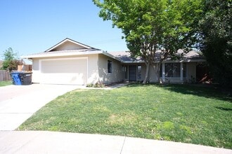Building Photo - 1645 Electric Ct