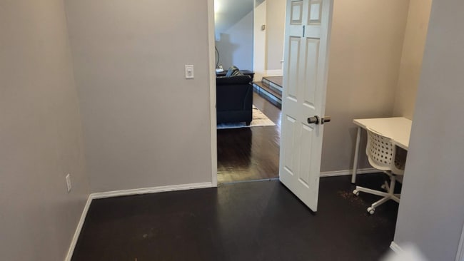 Photo - 1340 West House