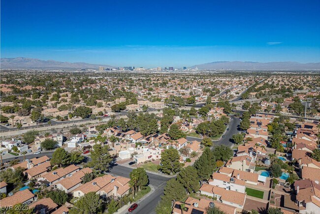 Foto del edificio - 86 Quiet Desert Ln