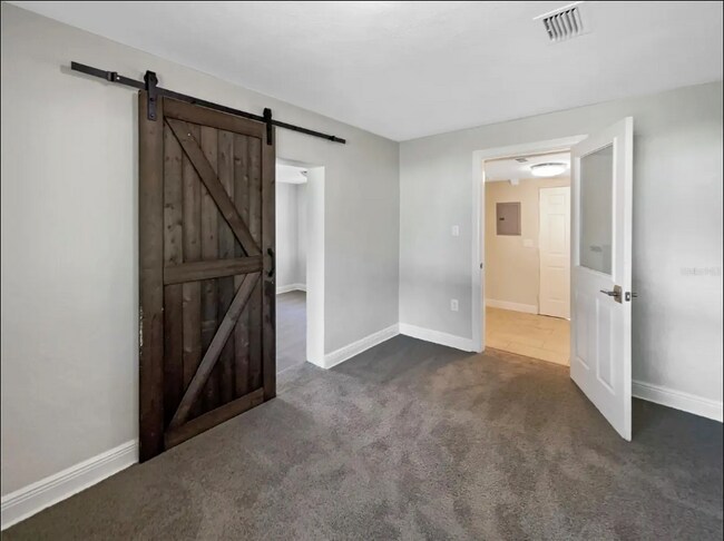 Foto del edificio - 370 E Waldo St