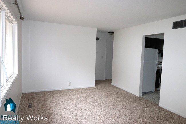 Building Photo - 3030-3032 T St