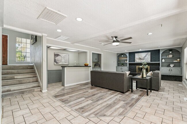 Building Photo - 4 bed, 3 bath home in OKC, OK