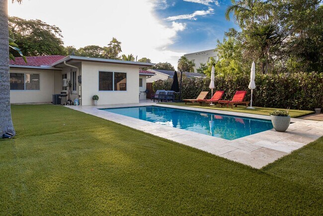 Foto del edificio - 632 SW 8th Ave