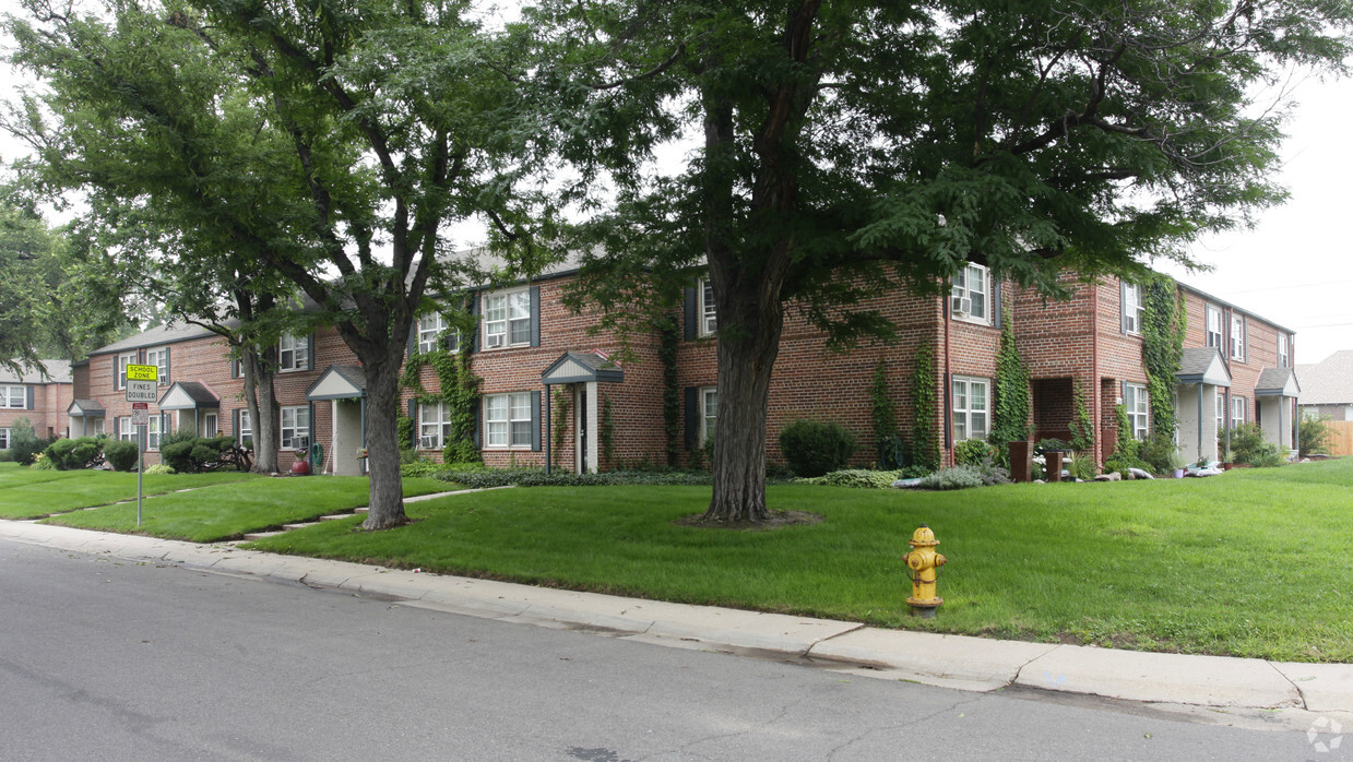 Building Photo - Jasmine Courtyard Townhomes