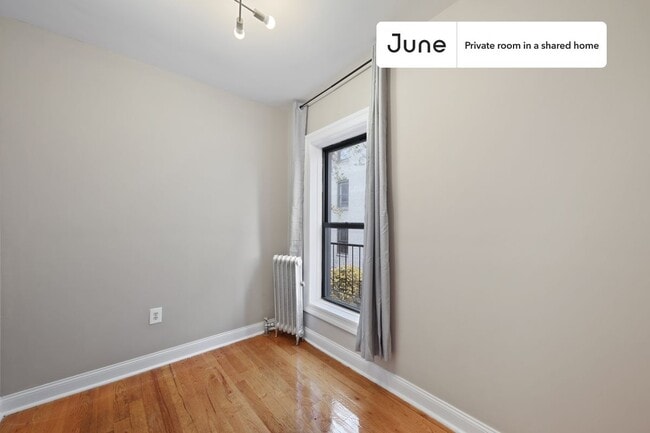 Foto del edificio - Room in Shared 4 bed/1 bath home