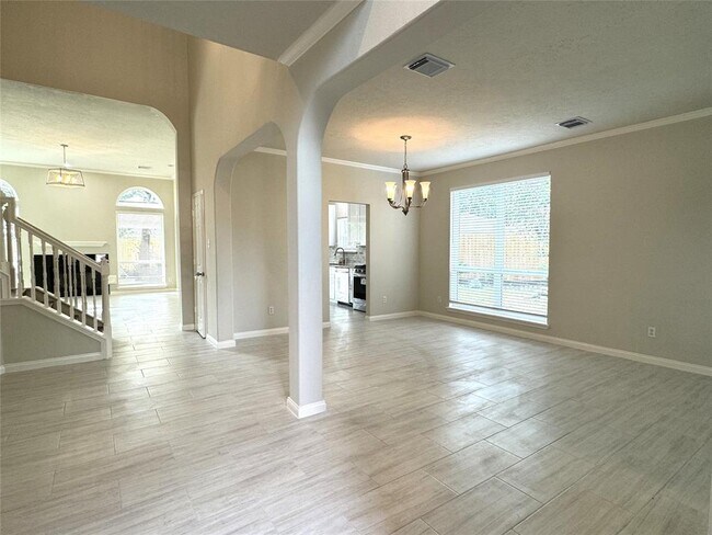 Foto del edificio - 5015 Cottonglen Ct