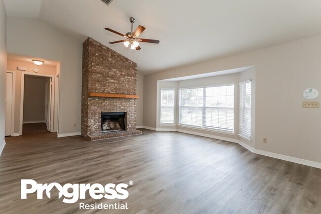 Building Photo - 4925 Irish Moss Dr S