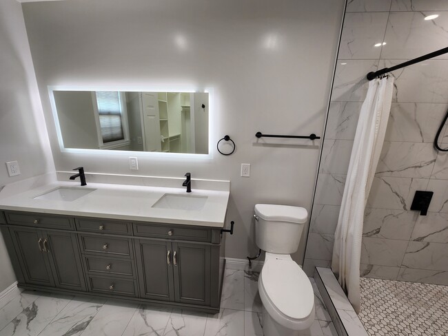 Foto del edificio - 1451 N Catalina St