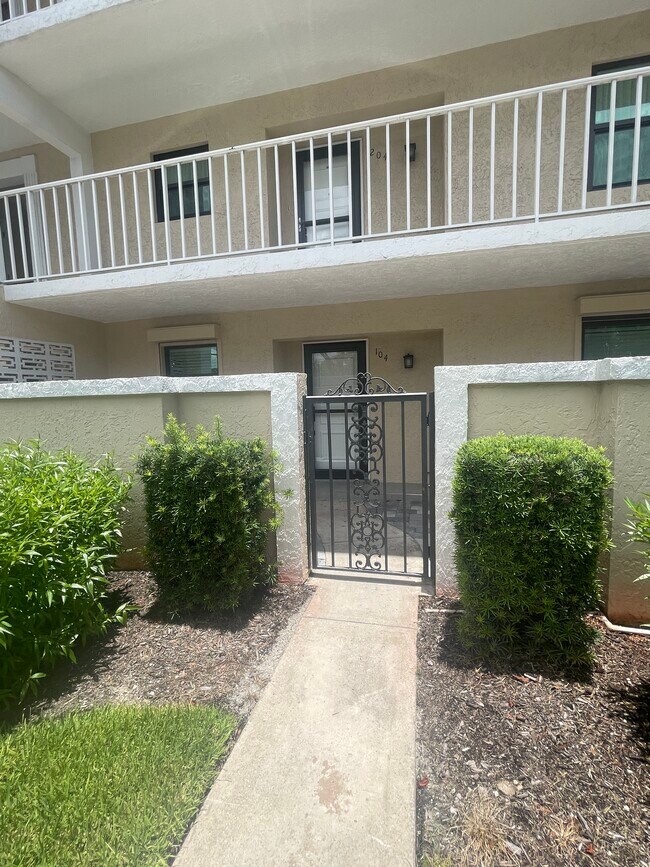 Front Entrance - 1st Floor - 300 N Highway A1A