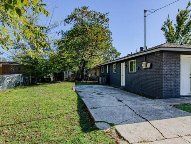 Foto del edificio - 3 Bedroom Single Family Home in Baton Rouge
