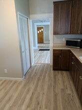 Building Photo - 1403 Beechwood Ave