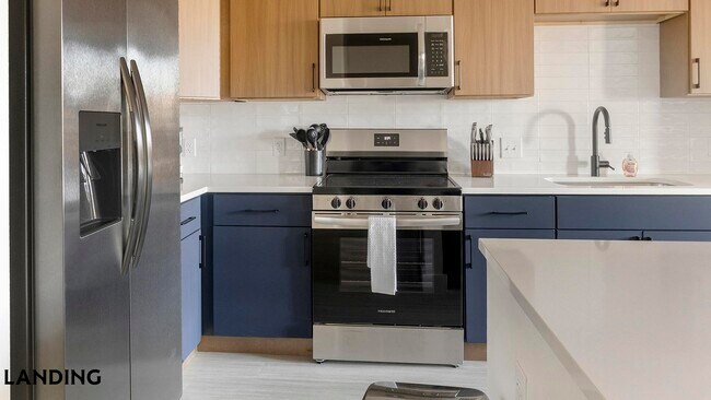 Building Photo - 1007 S Mint St