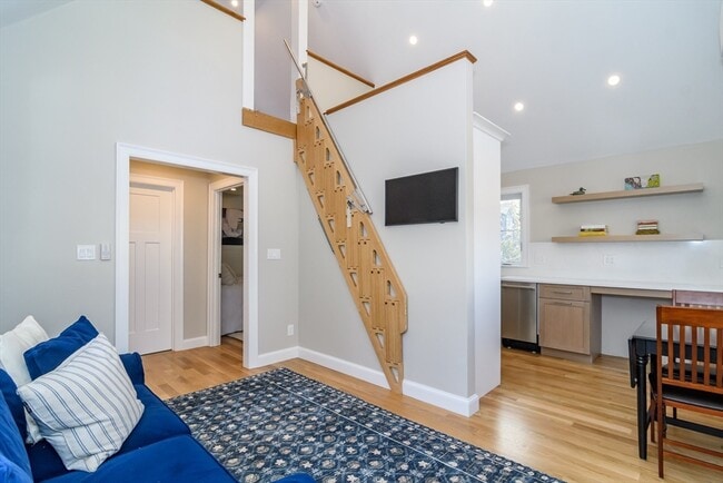 Building Photo - 12 Maugus Ave