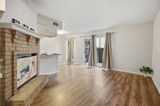 Building Photo - 1500 Bay Area Blvd