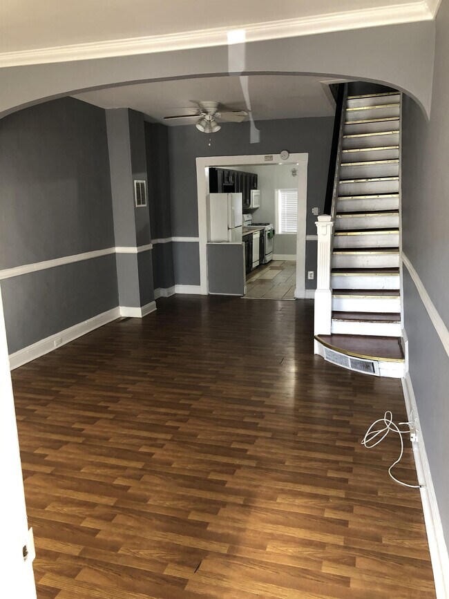 Building Photo - 2918 E Madison St