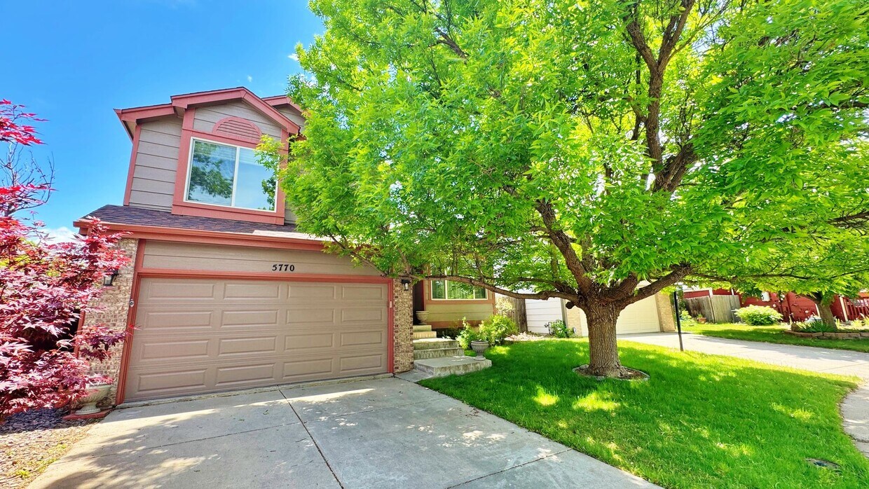 Foto principal - Welcome To This Fantastic 3 Bed 4 Bath Hom...