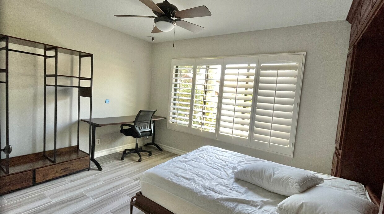 Photo - 10 Prado (Irvine, CA)