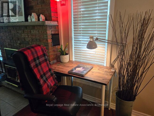 Photo du bâtiment - 74 Moreau Pkwy