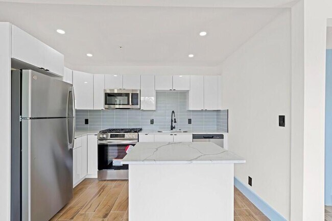 Foto del edificio - 2032 N Dixie Highway Unit 2