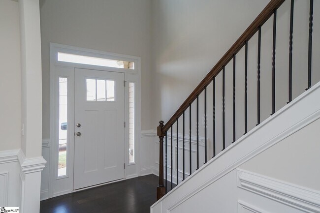 Building Photo - 169 Northwild Dr