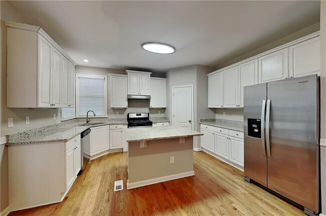 Foto del edificio - 3930 Summit Gate Dr