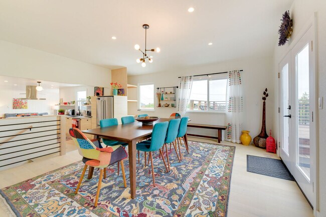 Foto del edificio - 7323 Waldo Ln