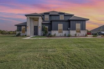Building Photo - 180 Crystal Lk Ln