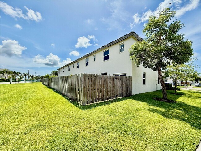 Foto del edificio - 2701 SE 15th St