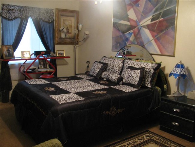 Foto del edificio - 3210 Pleasant Valley Rd