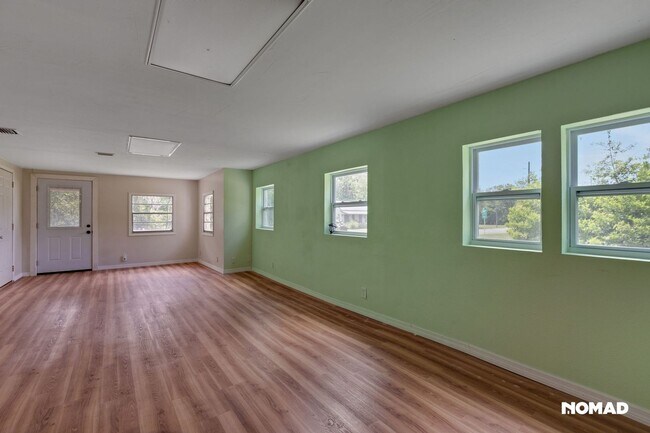 Foto del edificio - Charming 3BR House in Lake Butler