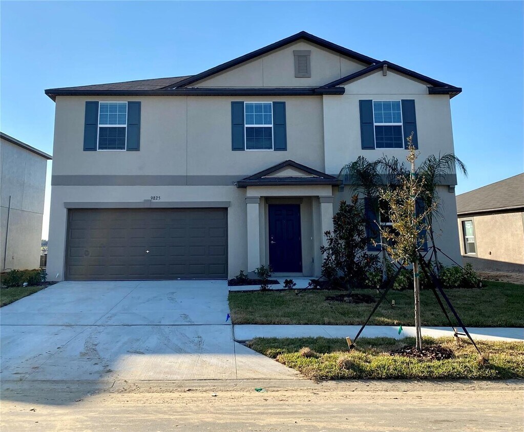 Primary Photo - Stunning 5 Bed/2.5 Bath Home in Wesley Cha...
