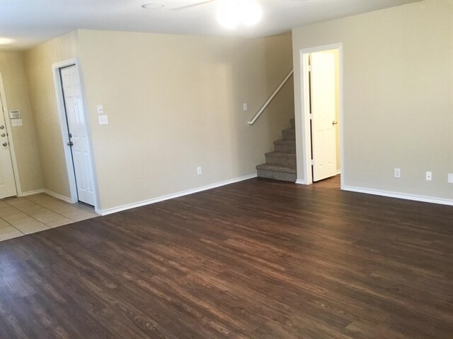 Building Photo - 25018 Longbranch Run