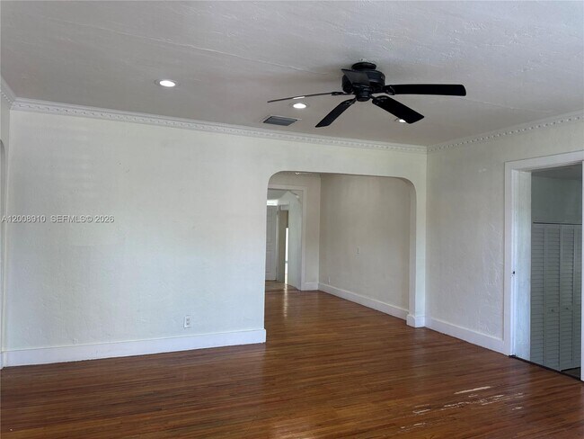 Building Photo - 1422 Wiley St