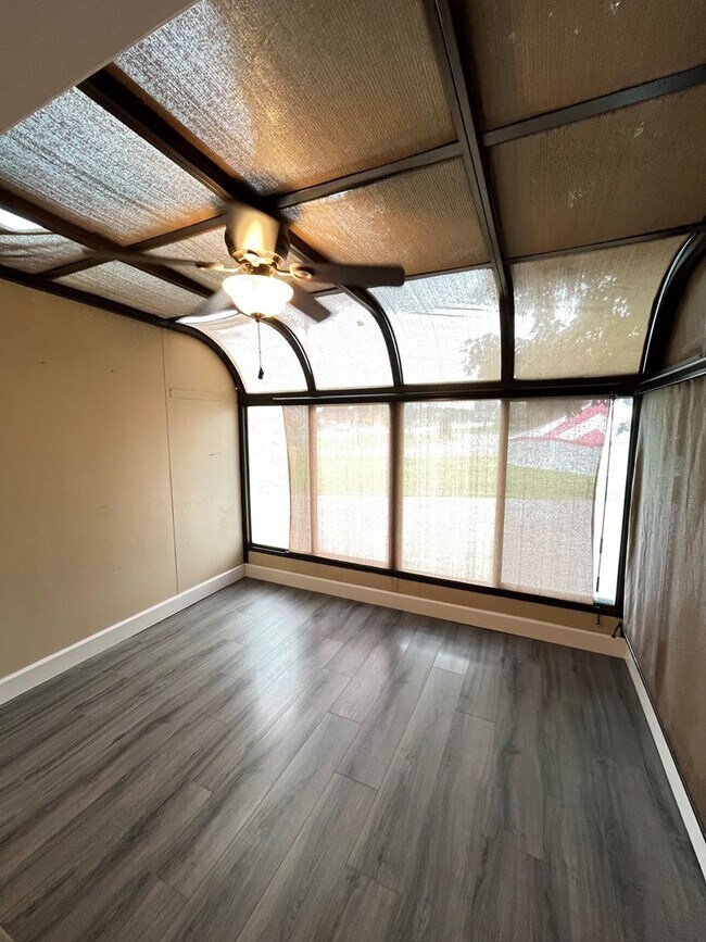Foto del edificio - 3 bedroom 1. 5 bath home in Rogers / fence...