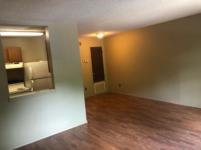 Photo - 661 N Leverett Ave Apartments