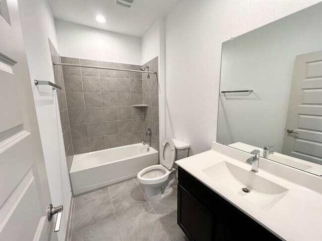 Building Photo - 28947 Yukon River Ct