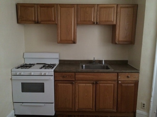 Interior Photo - 7415 S Chappel Ave