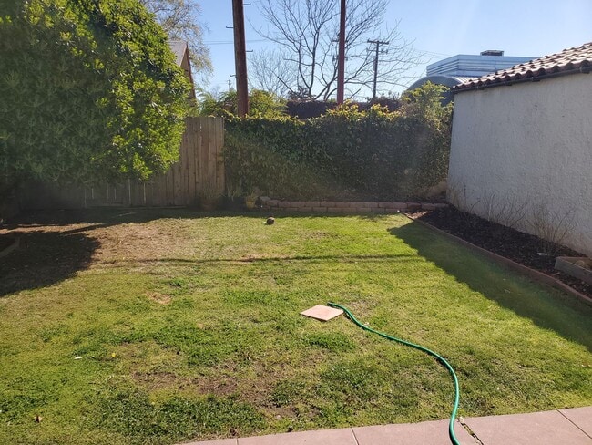 Foto del edificio - Van Ness Ave