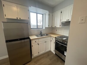 Building Photo - 360 Tecumseh Rd W