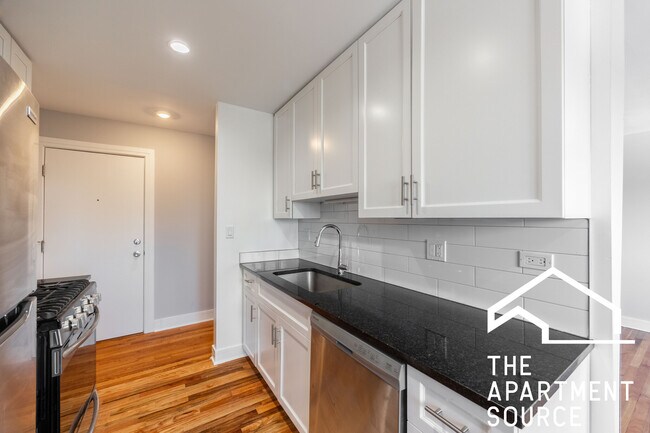 Foto del edificio - 6954 N Sheridan Rd