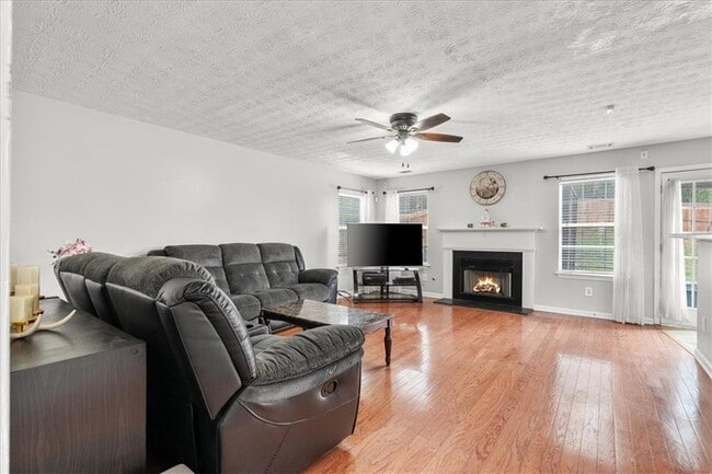 Foto del edificio - 1444 Sydney Pond Cir