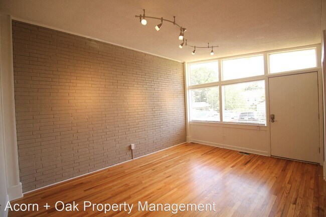 Building Photo - 2 br, 1 bath House - 521 Bashford Rd.