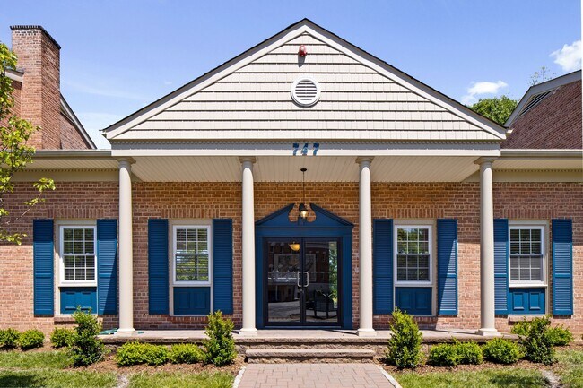 Foto del edificio - 747 Valley St