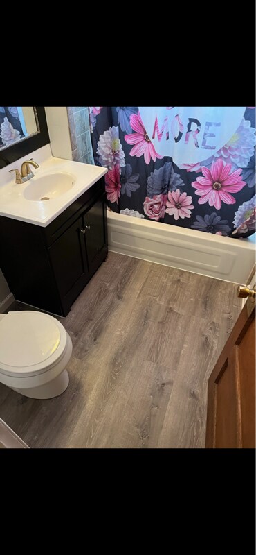 Foto del edificio - 504 Helen St