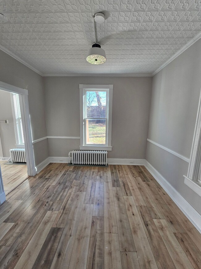 Building Photo - 3 Bedroom Apartment - Kingston, NY