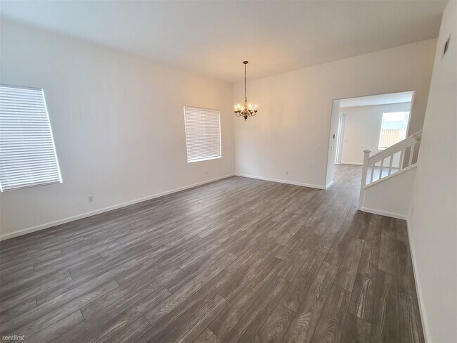Foto del edificio - 5 br, 3 bath House - 554 Spalding Street