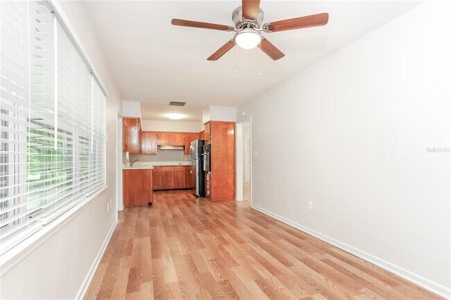 Building Photo - 5913 Wolf Rd