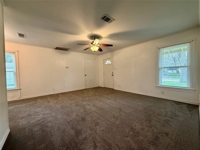 Foto del edificio - 234 Jasmine St