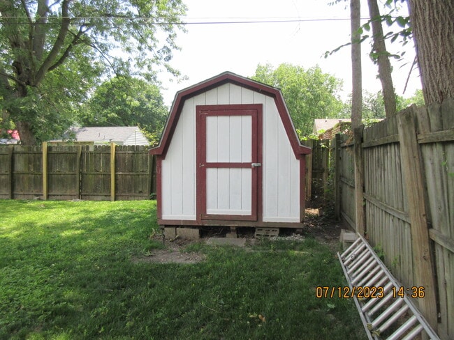Building Photo - 2517 Fowler St